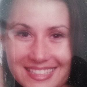 Meet your Posher, Adina